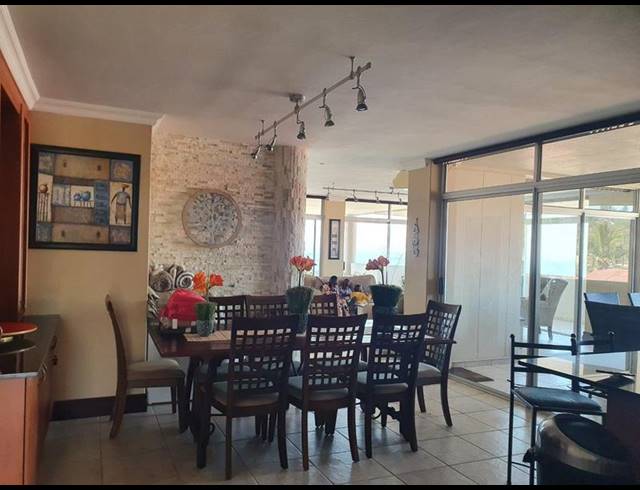 3 BEDROOM APARTMENT FOR SALE IN MARGATE BEACH